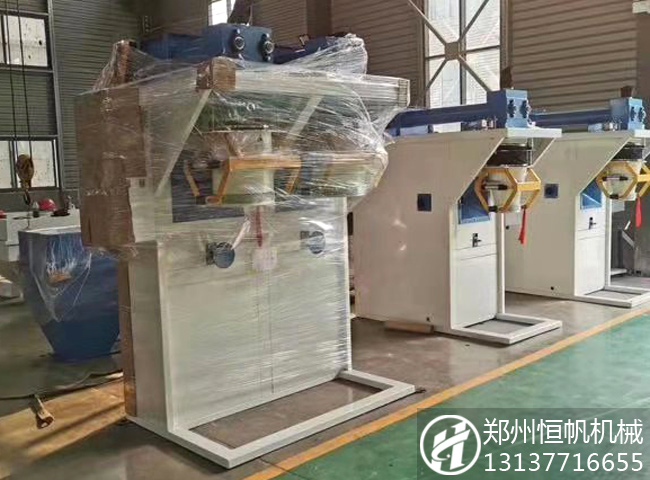 配置一套制作有機(jī)肥料設(shè)備生產(chǎn)線需要多少錢?(圖9) 包裝機(jī)